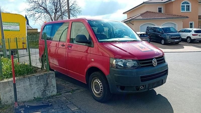 Gebraucht VW T5 102 PS (75 kW) 2011 Rot Van