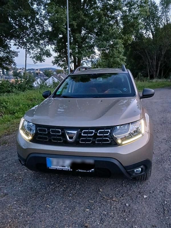 Beige Gebraucht 2018 Dacia Duster Comfort SUV | 15.200 € (Etwas zu teuer) - Bild 1/4
