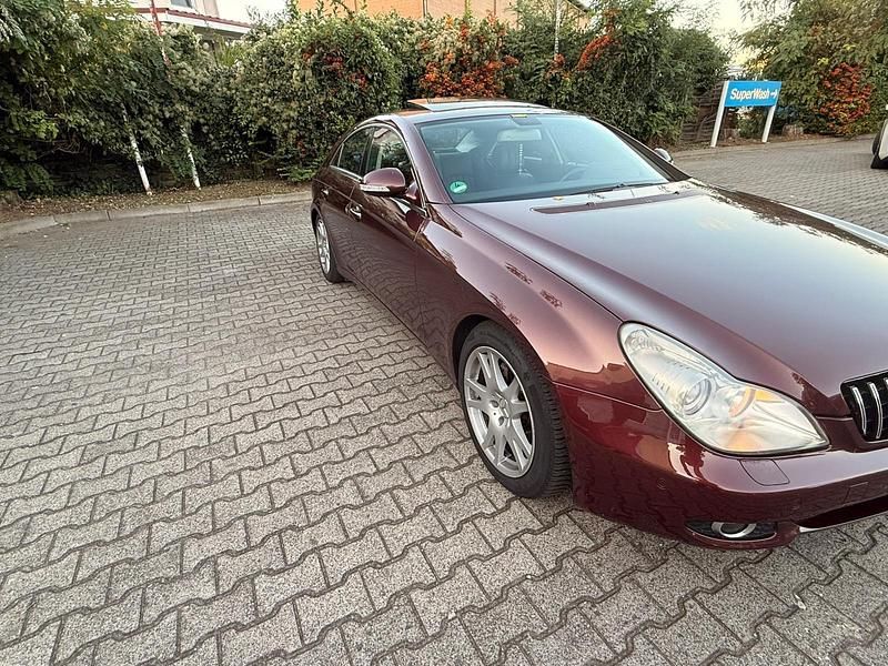 Gebraucht Mercedes CLS320 224 PS (164 kW) 2006 Rot Limousine