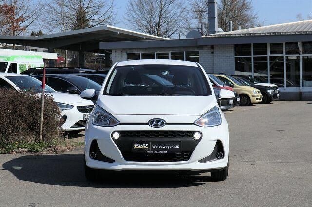 Gebraucht Hyundai i10 YES! 67 PS (49 kW) 2017 Polar white Kleinwagen