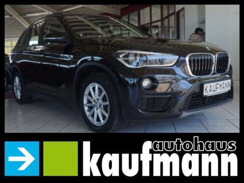 Black sapphire Gebraucht 2019 BMW X1 Advantage SUV | 24.790 € (Fairer Preis) - Bild 1/4