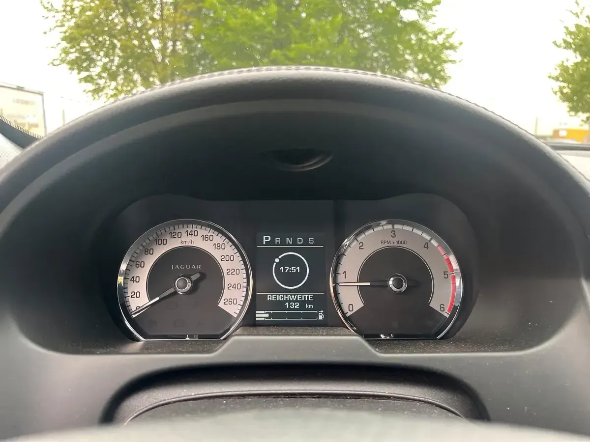 Usata Jaguar XF 220 CV (161 kW) 2008 Grigio Berlina