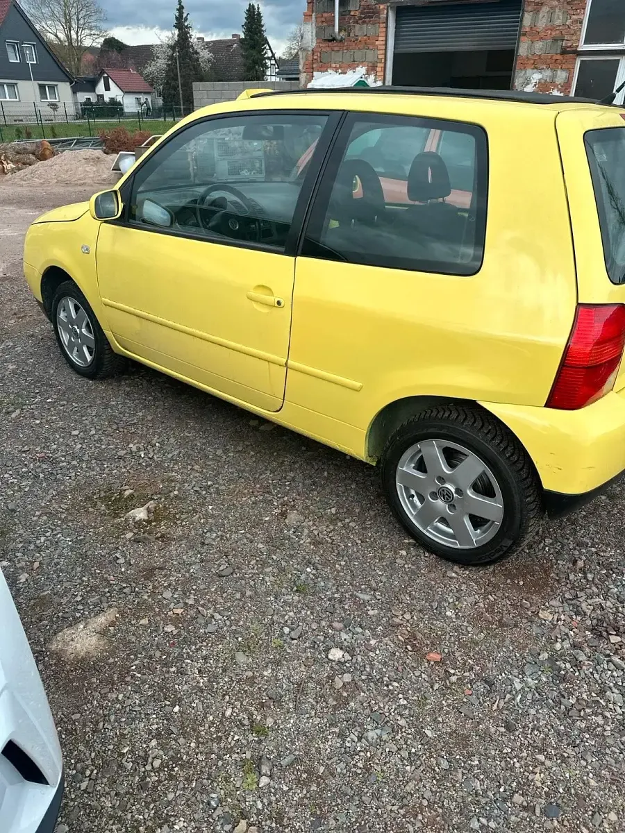 Używany VW Lupo 50 KM (36 kW) 2003 Żółty Hatchback