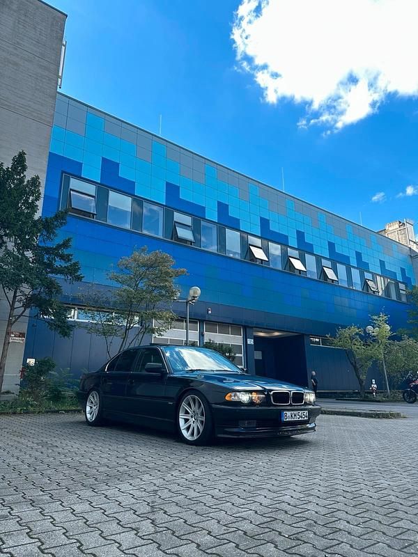 Schwarz Gebraucht 1998 BMW 740 Limousine | 13.500 € (Superpreis) - Bild 1/4