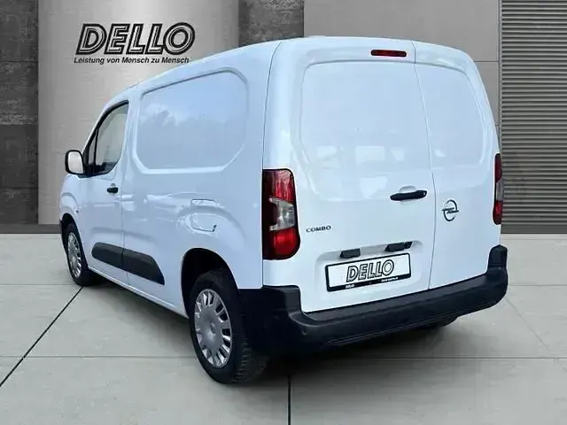 Gebraucht Opel Combo Edition 102 PS (75 kW) 2022 Weiß Van / Kleinbus