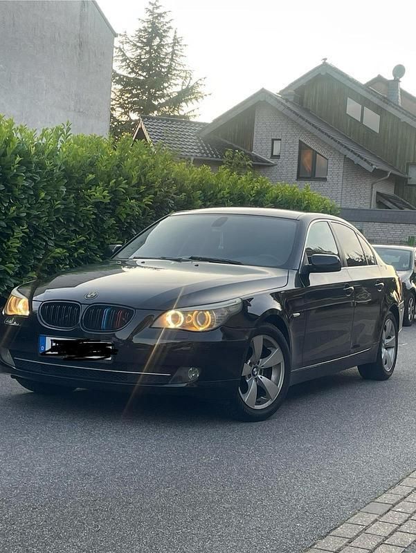 Schwarz Gebraucht 2007 BMW 523 Limousine | 4.800 € (Fairer Preis) - Bild 1/4