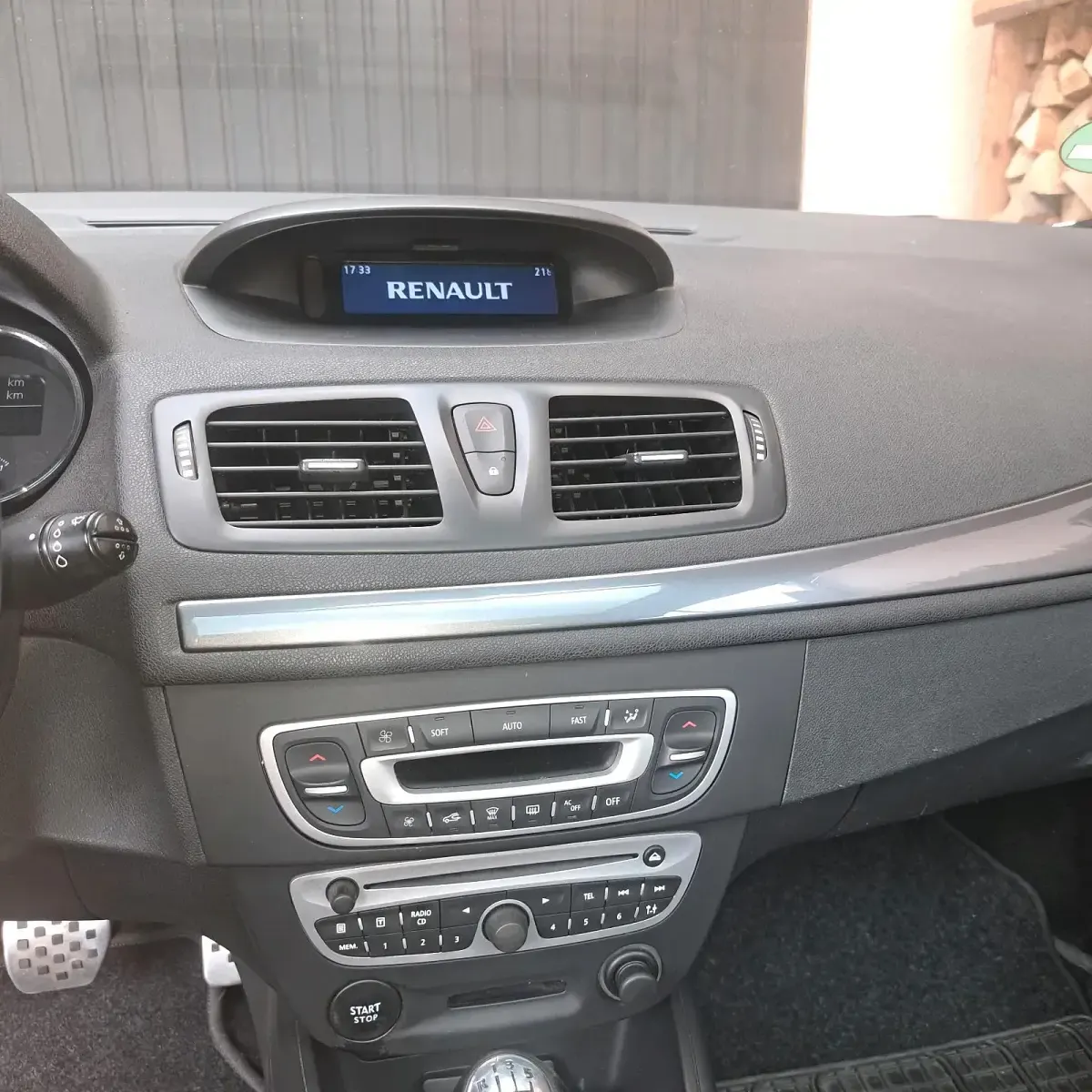 Gebraucht Renault Mégane Cabriolet GT 160 PS (117 kW) 2012 Weiß Cabrio