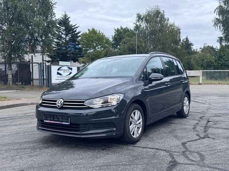 Grau Gebraucht 2019 VW Touran Van / Kleinbus | 17.890 € (Superpreis) - Bild 1/4