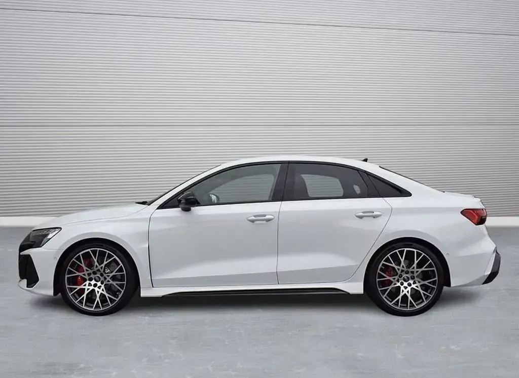 Gebraucht Audi RS3 Sport 400 PS (294 kW) 2025 Weiß Limousine