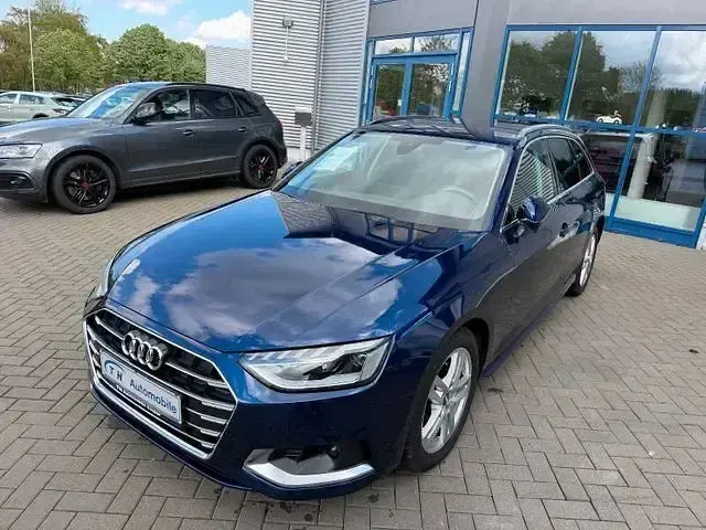 Gebraucht Audi A4 Advanced 150 PS (110 kW) 2019 Navarrablau Kombi