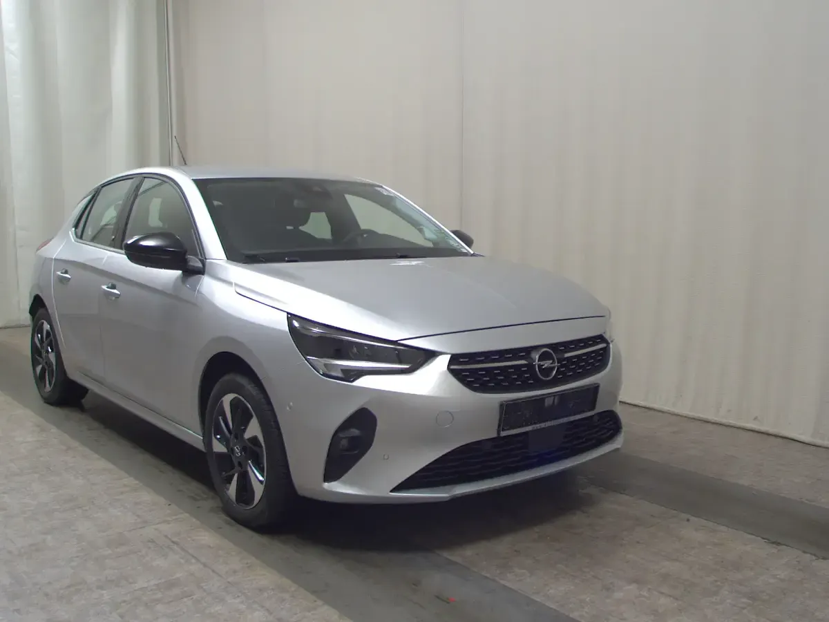 Usado Opel Corsa-e Elegance 100 kW (136 HP) 2023 Prateado Citadino
