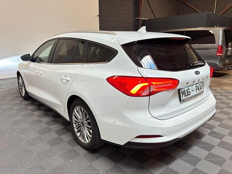 Gebraucht Ford Focus Titanium 150 PS (110 kW) 2020 Weiß Kombi