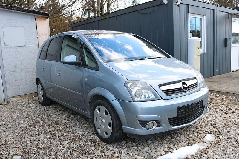 Gebraucht Opel Meriva Innovation 105 PS (77 kW) 2009 Silber Van / Kleinbus