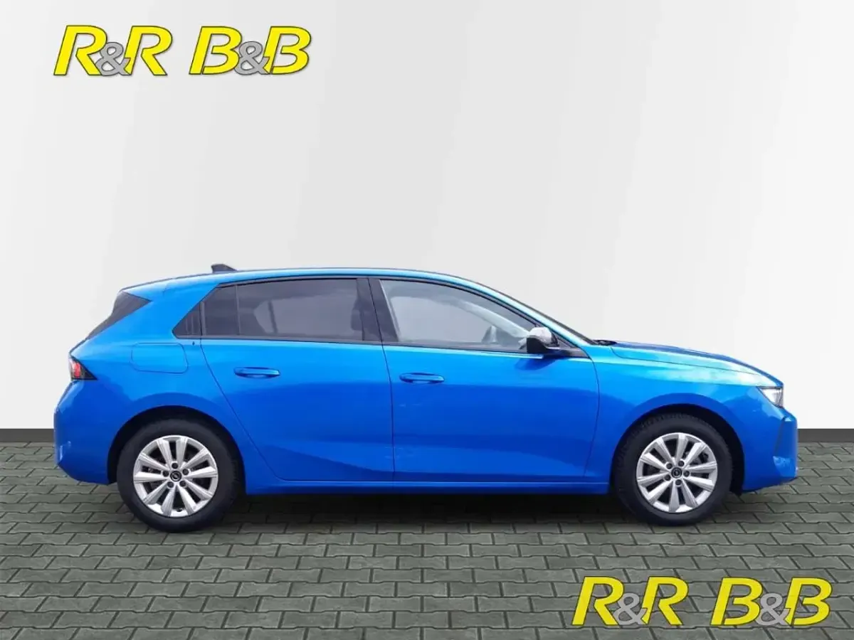 Gebraucht Opel Astra Elegance 131 PS (96 kW) 2025 Blau Kleinwagen