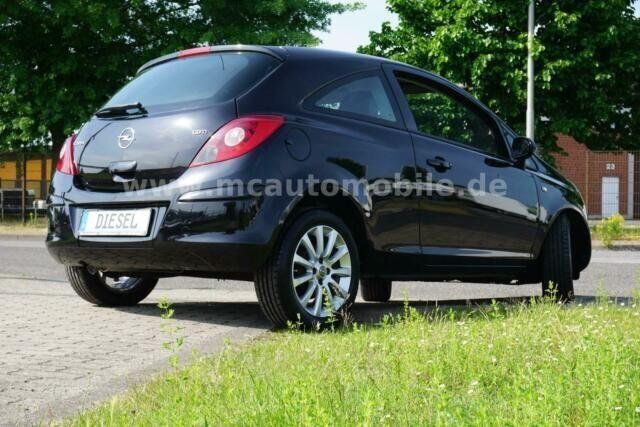 Gebraucht Opel Corsa Cosmo 90 PS (66 kW) 2008 Schwarz metallic Kleinwagen