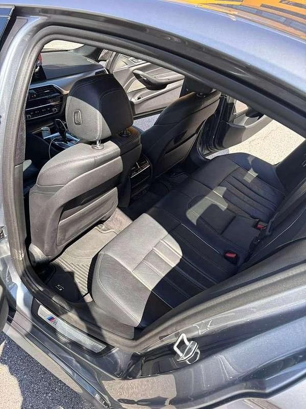 Gebraucht BMW 530 265 PS (194 kW) 2020 Silber Limousine