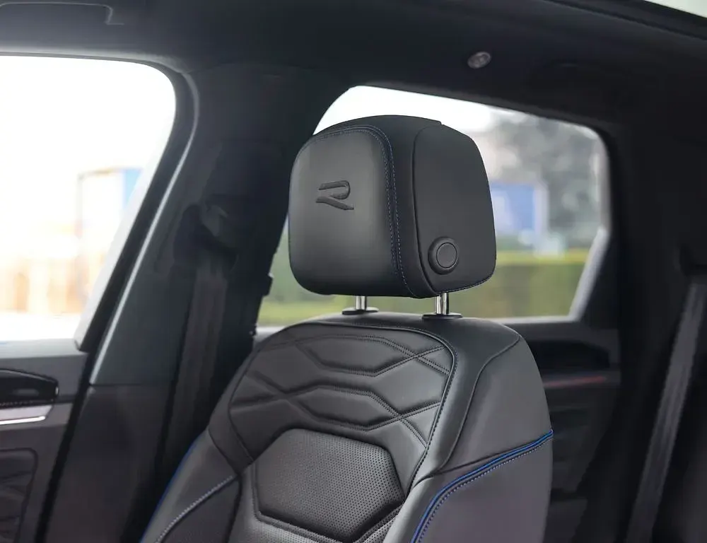 Gebraucht VW Touareg R 462 PS (339 kW) 2025 Schwarz SUV