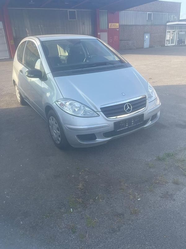 Silber Gebraucht 2005 Mercedes A170 Kleinwagen | 1.099 € (Superpreis) - Bild 1/4