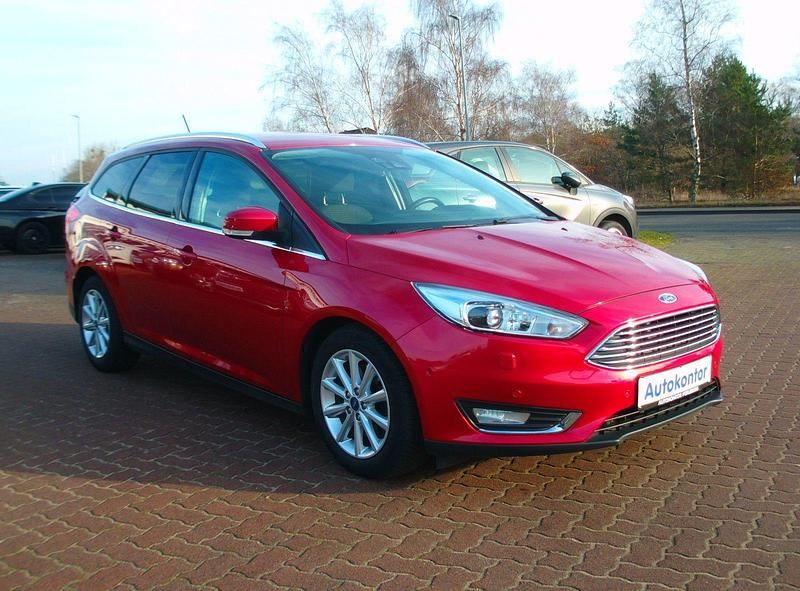 Gebraucht Ford Focus Titanium 150 PS (110 kW) 2018 Rot Kombi