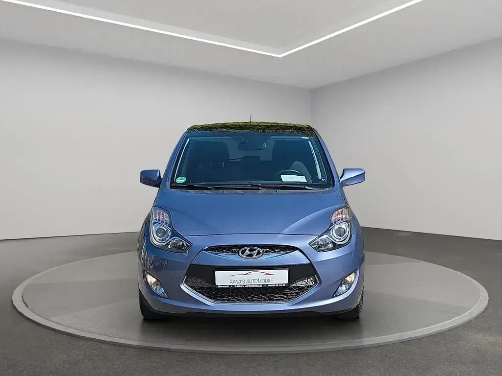 Gebraucht Hyundai ix20 Comfort 90 PS (66 kW) 2011 Blau Kleinwagen