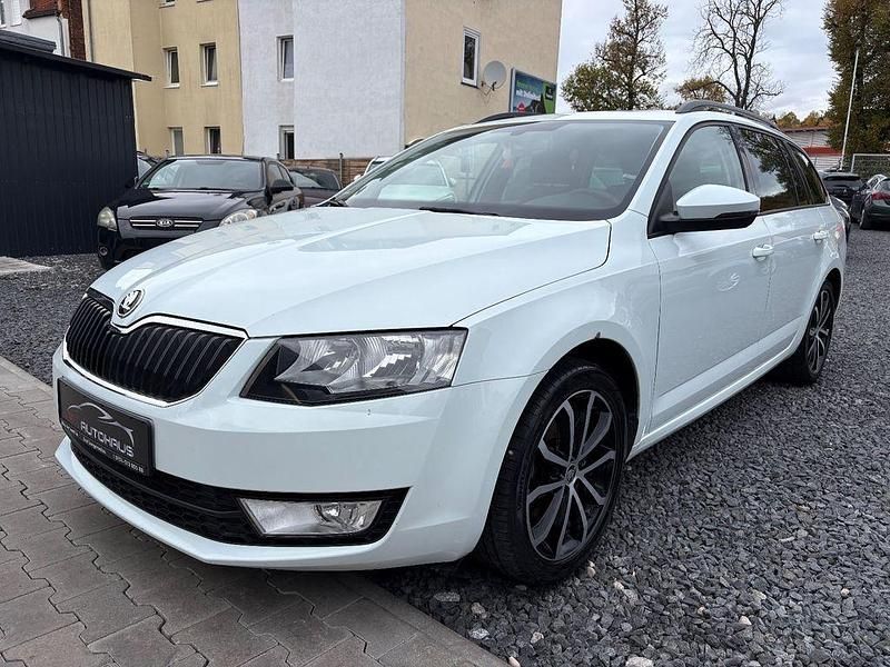 Weiß Gebraucht 2014 Skoda Octavia Ambition Kombi | 4.999 € (Superpreis) - Bild 1/4