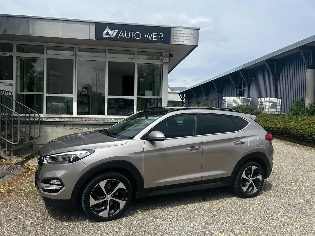 Gebraucht Hyundai Tucson Style 177 PS (130 kW) 2016 Beige SUV