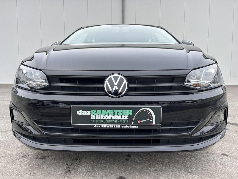 Gebraucht VW Polo 80 PS (58 kW) 2021 Deep black Limousine