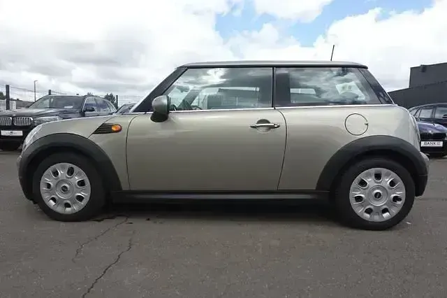 Gebraucht Mini Cooper 120 PS (88 kW) 2009 Silber Kleinwagen