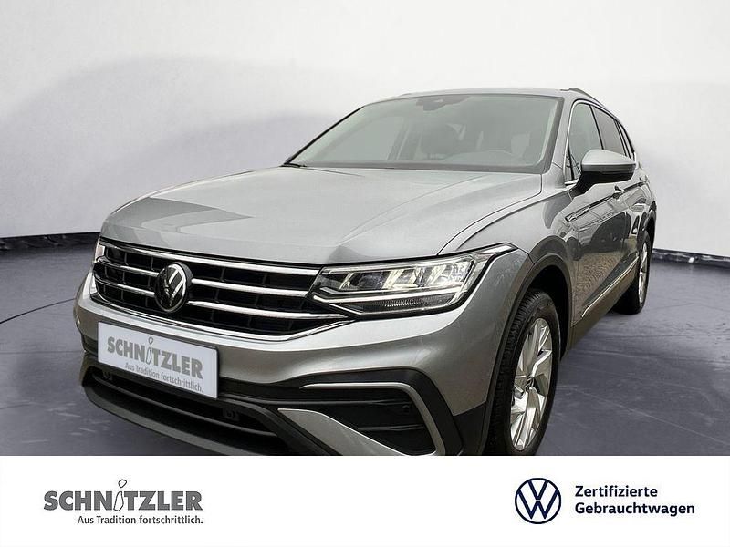 Silber Gebraucht 2025 VW Tiguan Allspace Life SUV | 33.950 € (Superpreis) - Bild 1/4