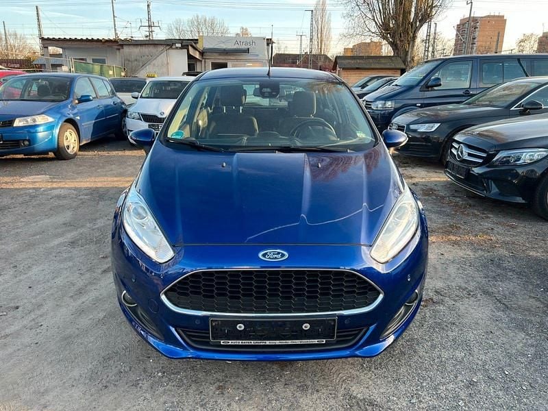Gebraucht Ford Fiesta Celebration 65 PS (47 kW) 2017 Blau Limousine