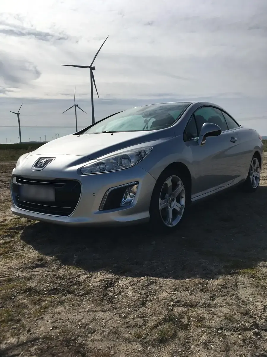Gebraucht Peugeot 308 CC Allure 156 PS (114 kW) 2012 Grau Cabrio