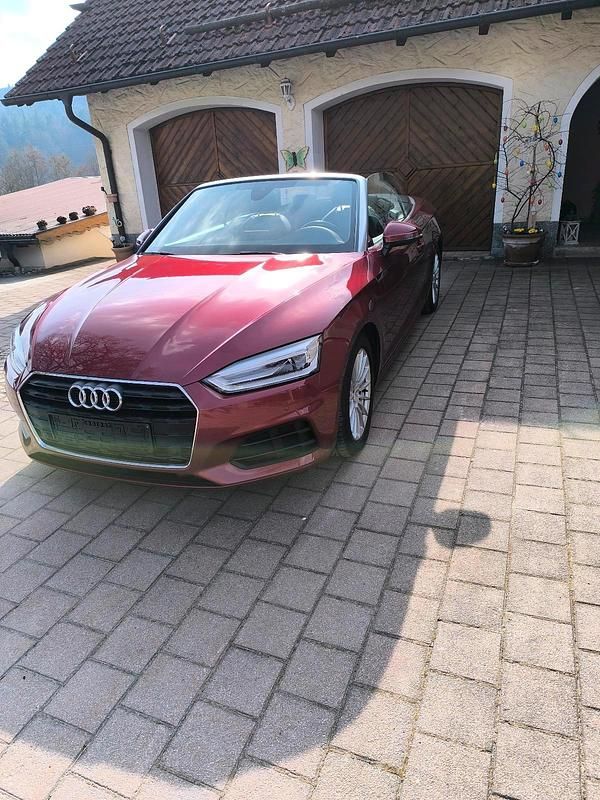 Gebraucht Audi A5 Cabriolet 190 PS (139 kW) 2019 Rot Cabrio
