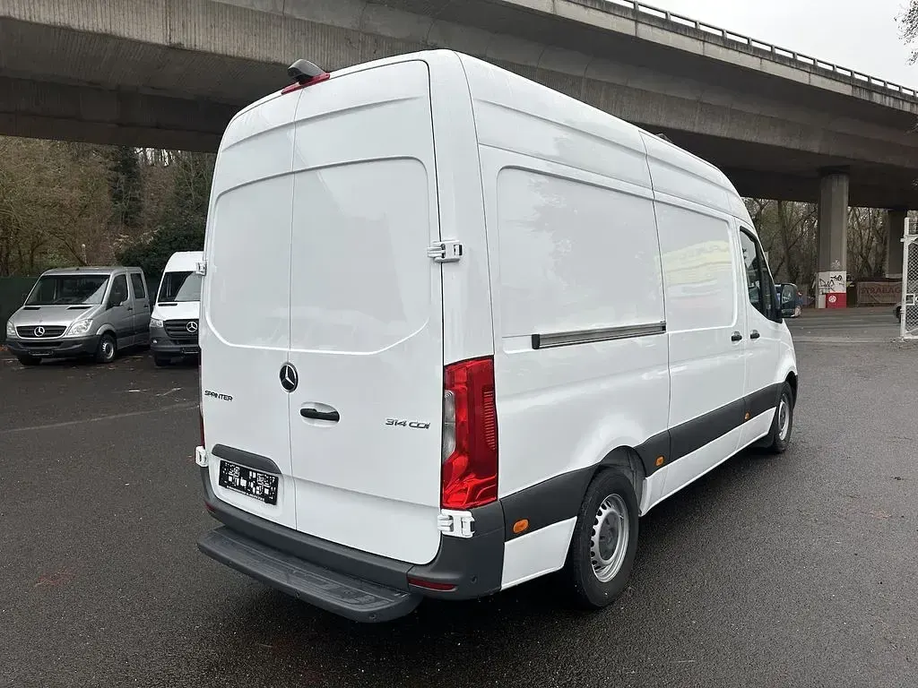 Gebraucht Mercedes Sprinter 143 PS (105 kW) 2019 Arktikweiss Van
