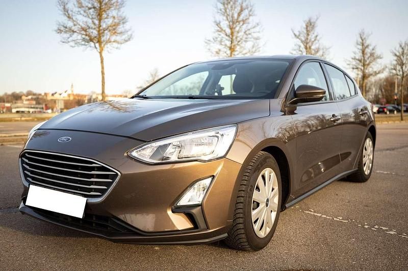 Gebraucht Ford Focus Trend 125 PS (91 kW) 2018 Braun Limousine