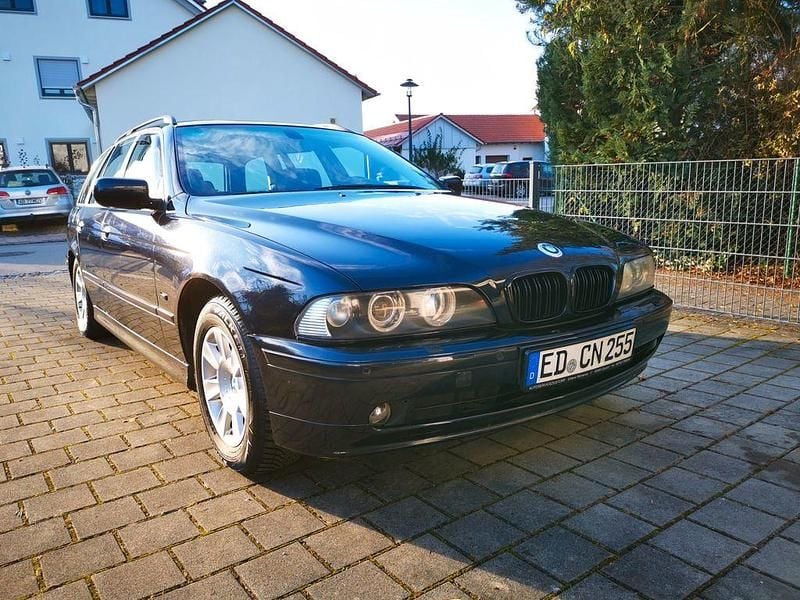 Gebraucht BMW 525 Exclusive 192 PS (141 kW) 2001 Blau Kombi