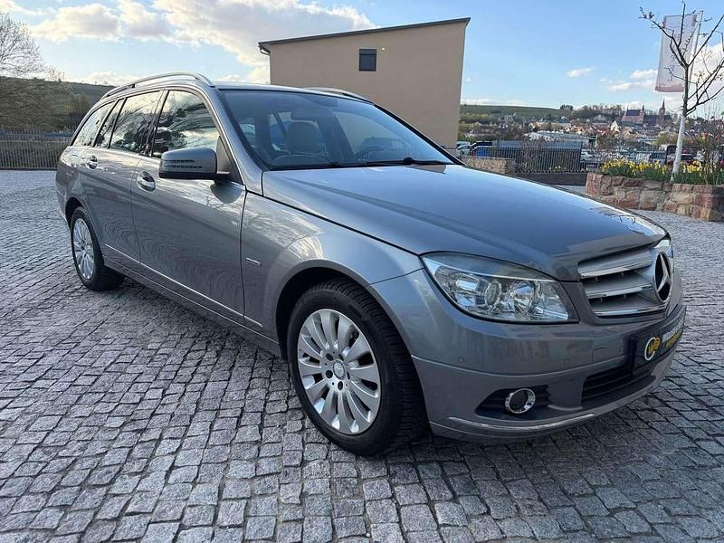 Gebraucht Mercedes C220 170 PS (125 kW) 2010 Palladiumsilber Kombi