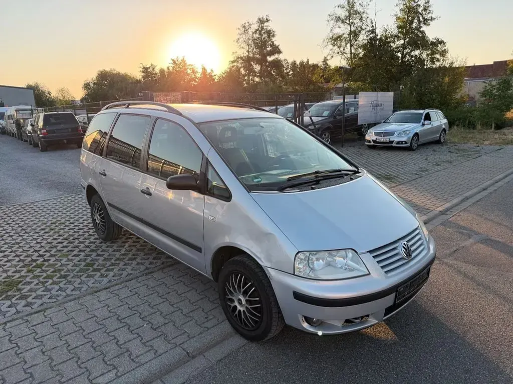 Gebraucht VW Sharan Family 116 PS (85 kW) 2003 Silber Van / Kleinbus