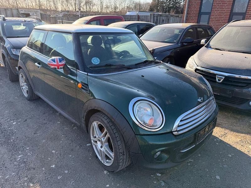 Grün Gebraucht 2010 Mini Cooper D Kleinwagen | 1.950 € (Superpreis) - Bild 1/4