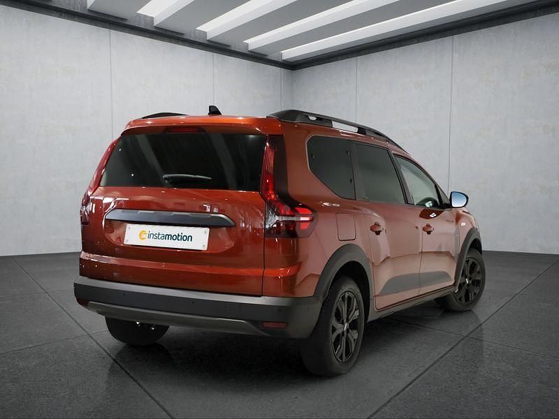 Gebraucht Dacia Jogger 101 PS (74 kW) 2023 Braun Van / Kleinbus