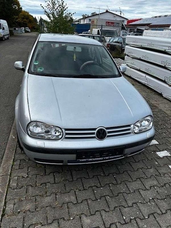 Silber Gebraucht 2001 VW Golf IV Comfortline Limousine | 200 € (Guter Preis) - Bild 1/4