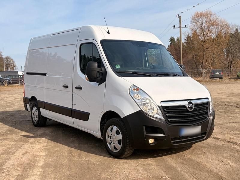 Gebraucht Opel Movano 131 PS (96 kW) 2019 Weiß Van / Kleinbus