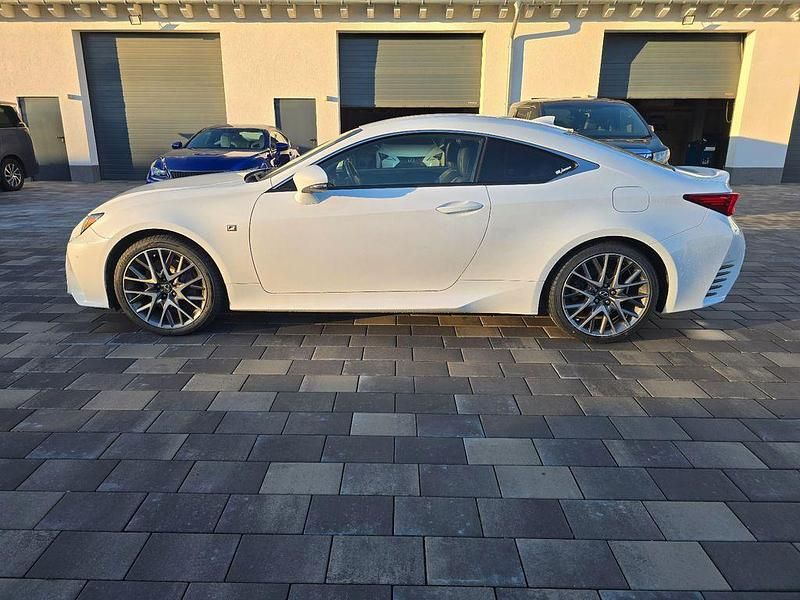 Gebraucht Lexus RC350 Sport Line 318 PS (233 kW) 2014 Weiß Coupé