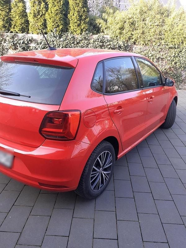 Gebraucht VW Polo Allstar 75 PS (55 kW) 2016 Rot Kleinwagen