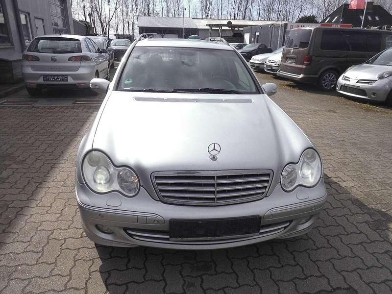 Gebraucht Mercedes C200 122 PS (89 kW) 2005 Silber Kombi