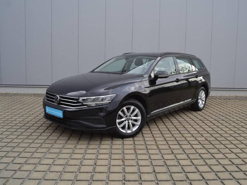 Gebraucht VW Passat Conceptline 150 PS (110 kW) 2022 Deep black perleffekt (metallic) Kombi