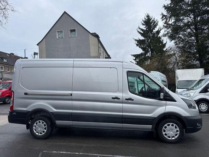Gebraucht Ford Transit Trend 105 PS (77 kW) 2023 Grau Van / Kleinbus