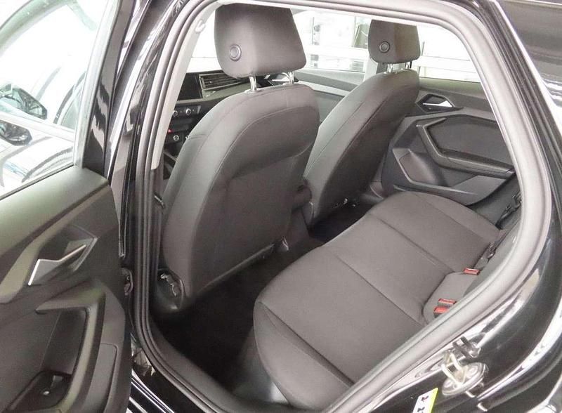 Gebraucht Audi A1 Basis 95 PS (69 kW) 2020 Schwarz Kleinwagen