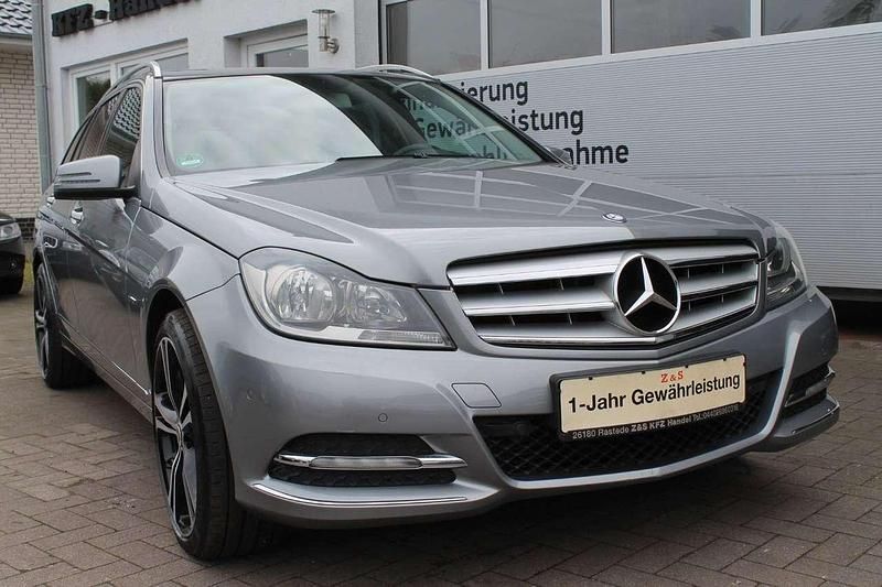 Silber Gebraucht 2012 Mercedes C180 Avantgarde Kombi | 8.999 € (Etwas zu teuer) - Bild 1/4
