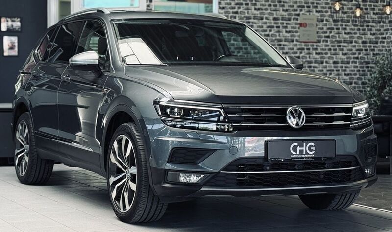 Platinum grey Gebraucht 2018 VW Tiguan Allspace Highline SUV | 27.690 € (Teuer) - Bild 1/4