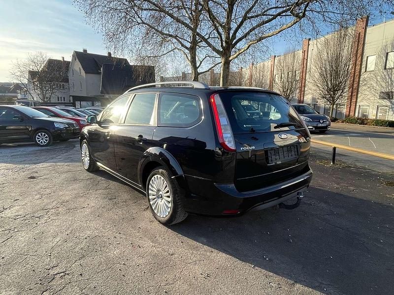 Gebraucht Ford Focus Titanium 109 PS (80 kW) 2010 Schwarz Kombi